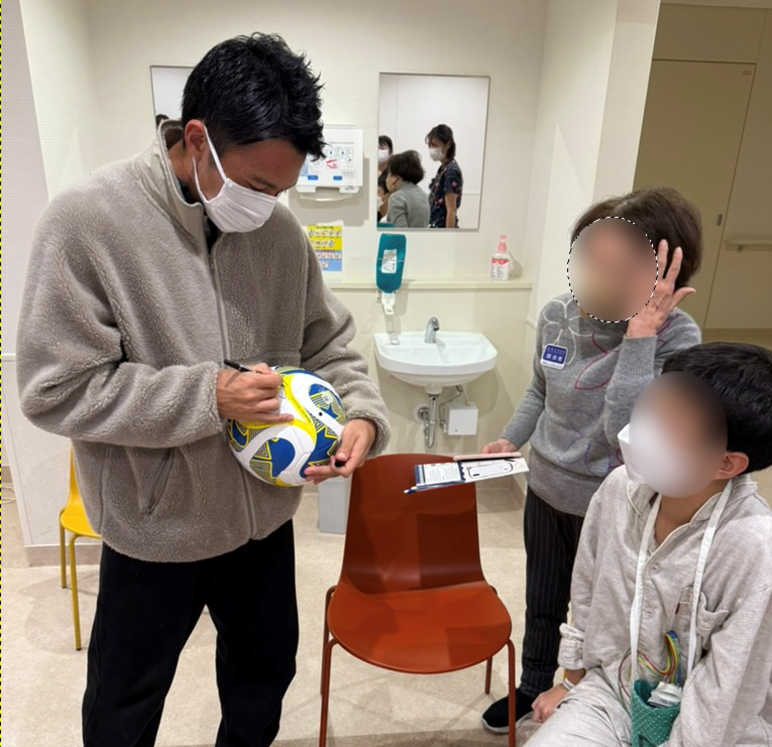柴崎岳選手の小児病棟慰問